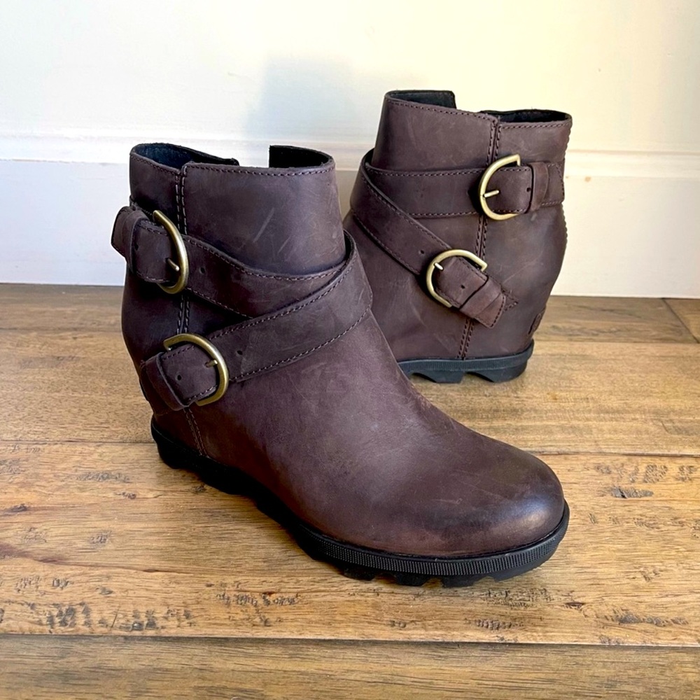 Sorel NWT Joan of Arctic Wedge II Waterproof Brown Booties